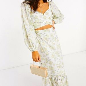 Cutout Floral Midi Dress in Lightweight Cotton and Bell Sleeves - Size 14 US
